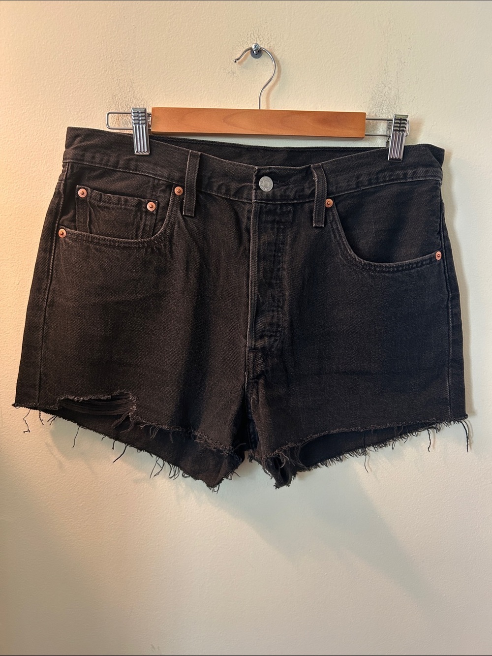 Levi’s Black 501 High-Rise Denim Cutoff Shorts Size 31